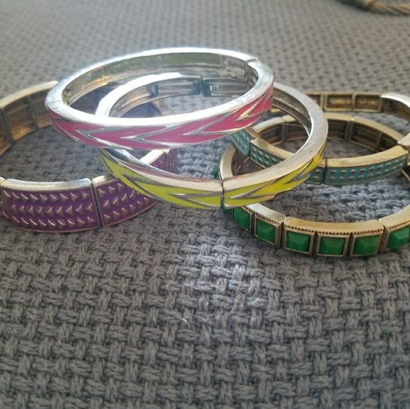 Bracelets - Picture 3 of 4